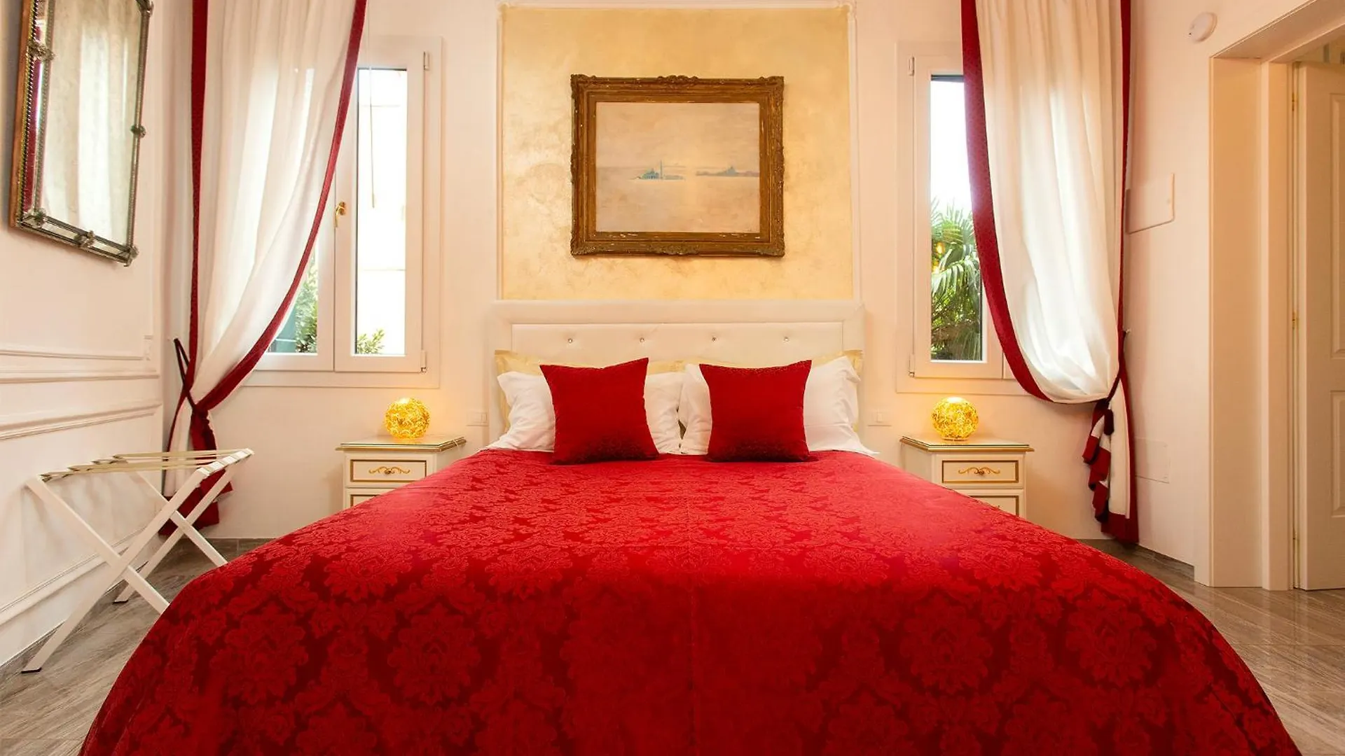 Capatron Hotel Venice 2*,  Italy