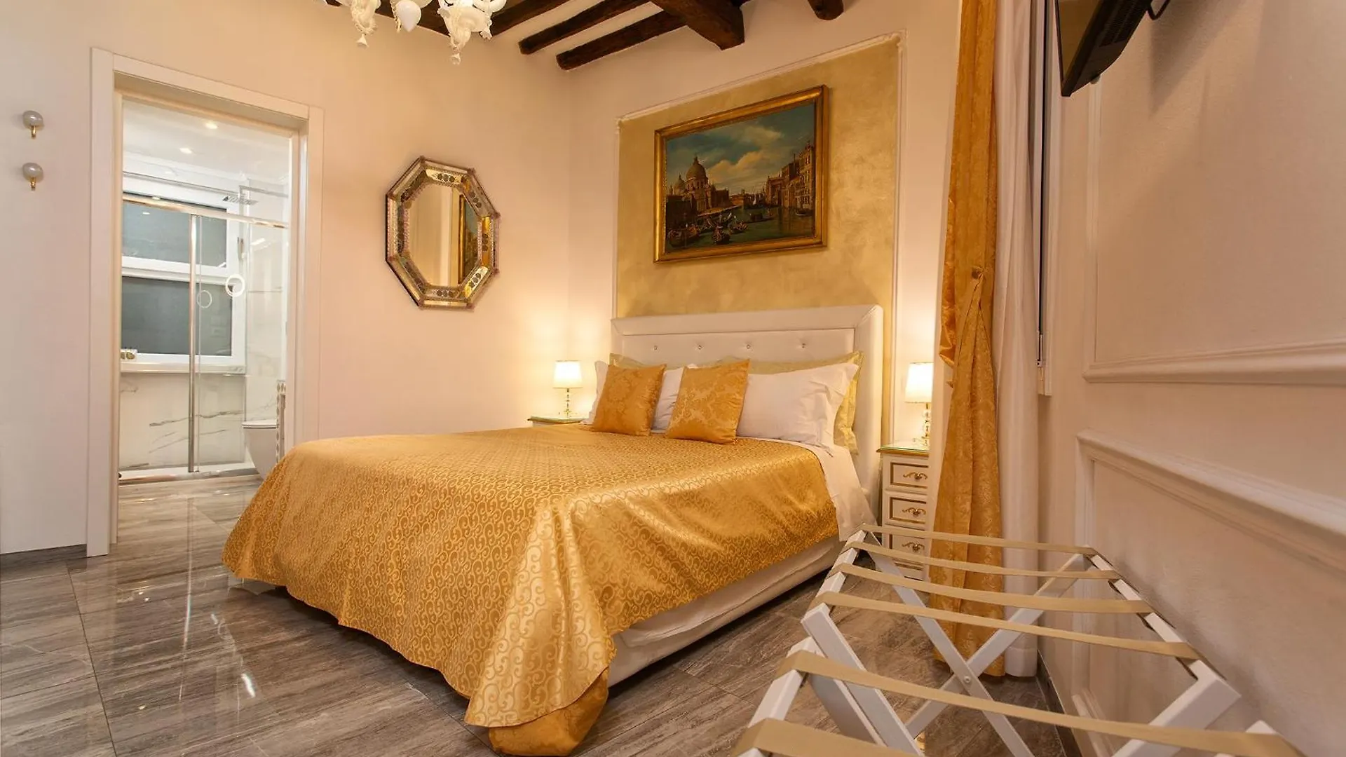 Capatron Hotel Venice 2*,  Italy